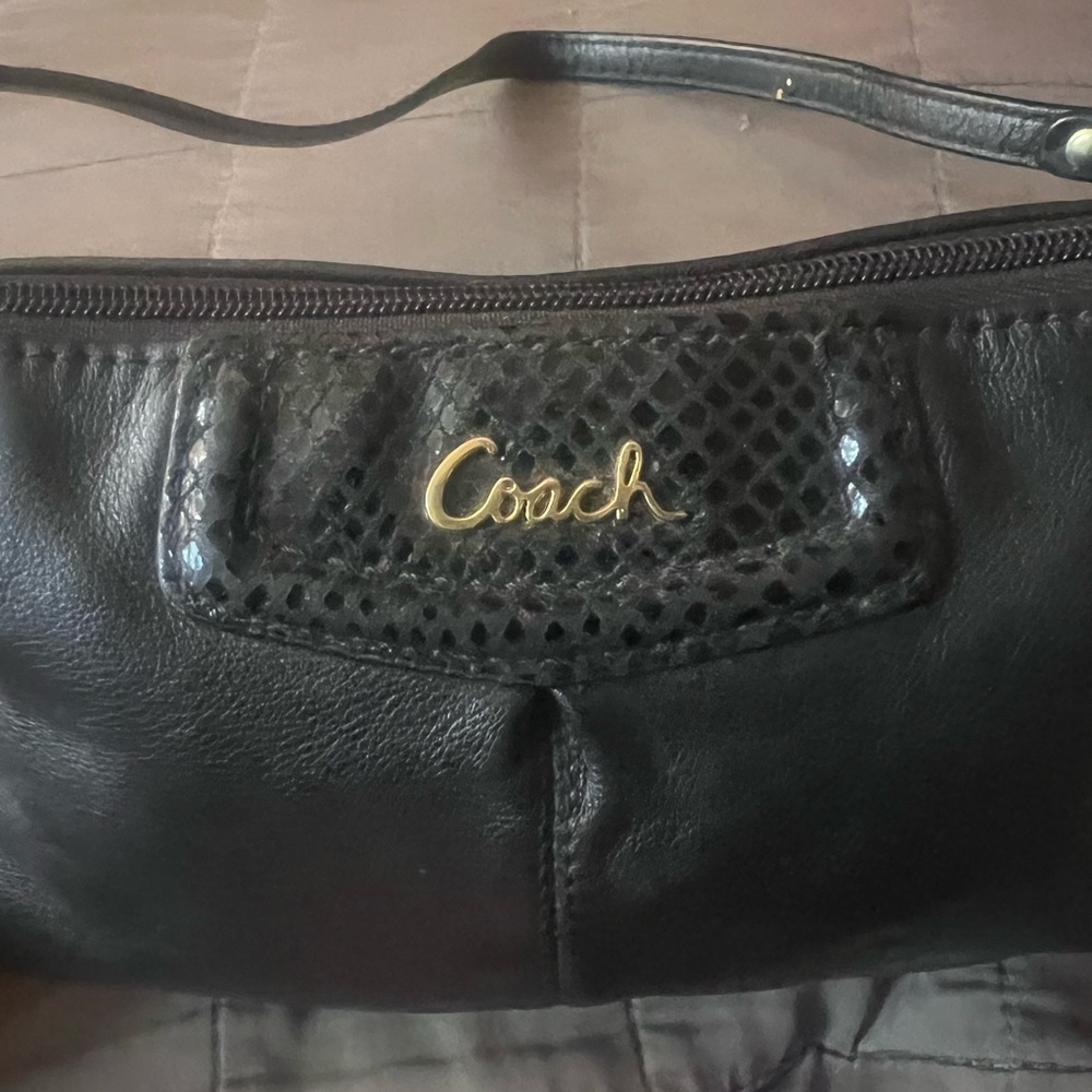 🤩COACH🤩 - Picture 3 of 4